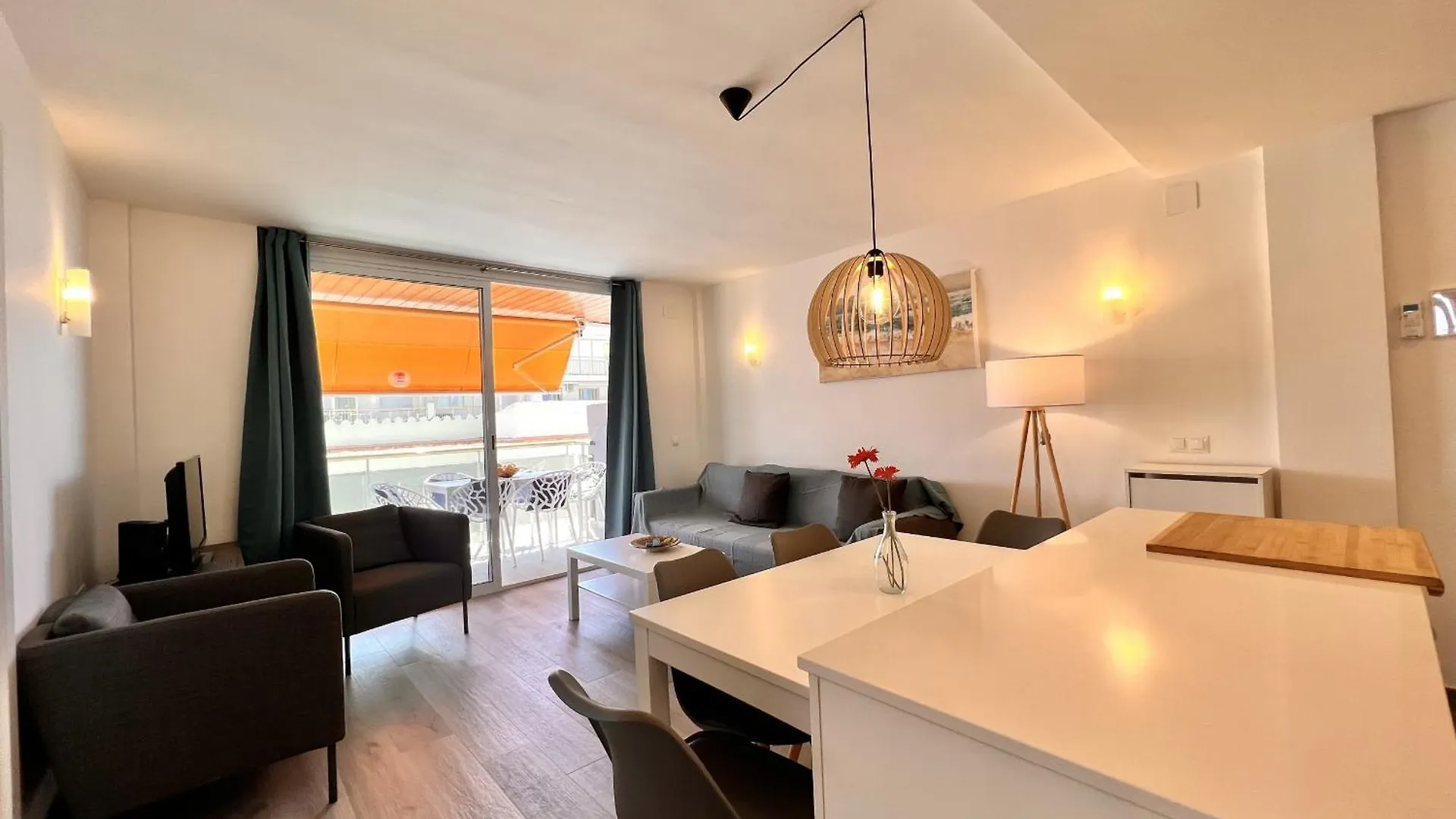 Fmp Maritim Azzure Family Lateral Sea View Apartment Salou